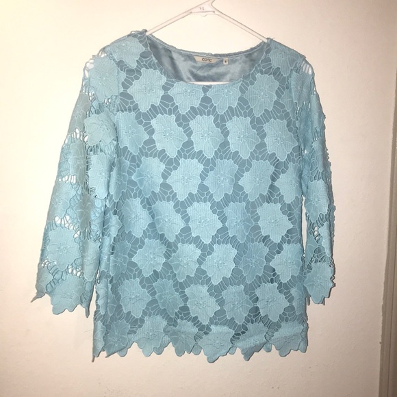 Iconic Legend Tops - ❌Sold❌Buy 1 get 1 free 💥Blue lace top